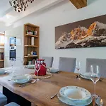 Apartamento With Sauna And In Out
